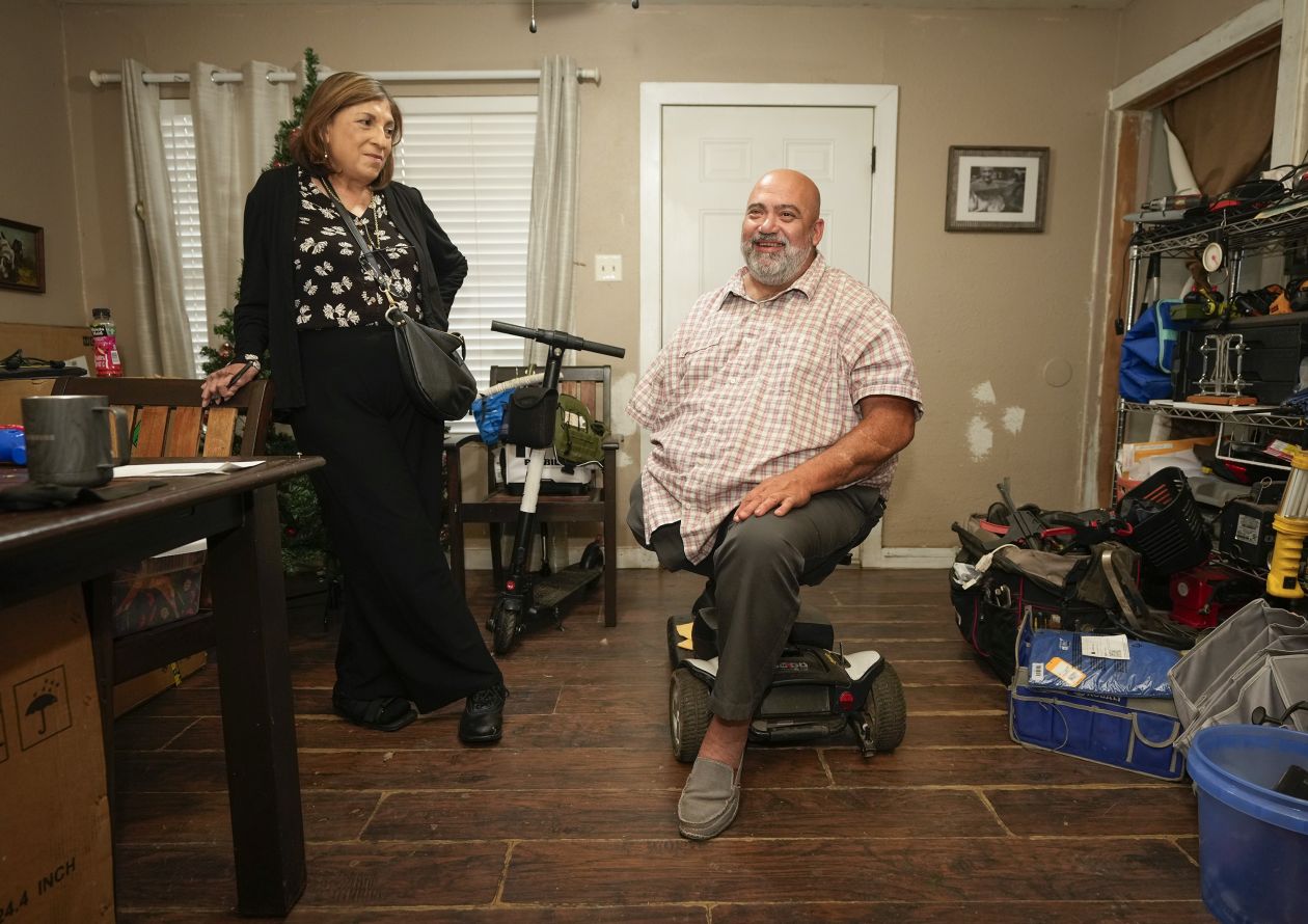 Carlos dolores interior